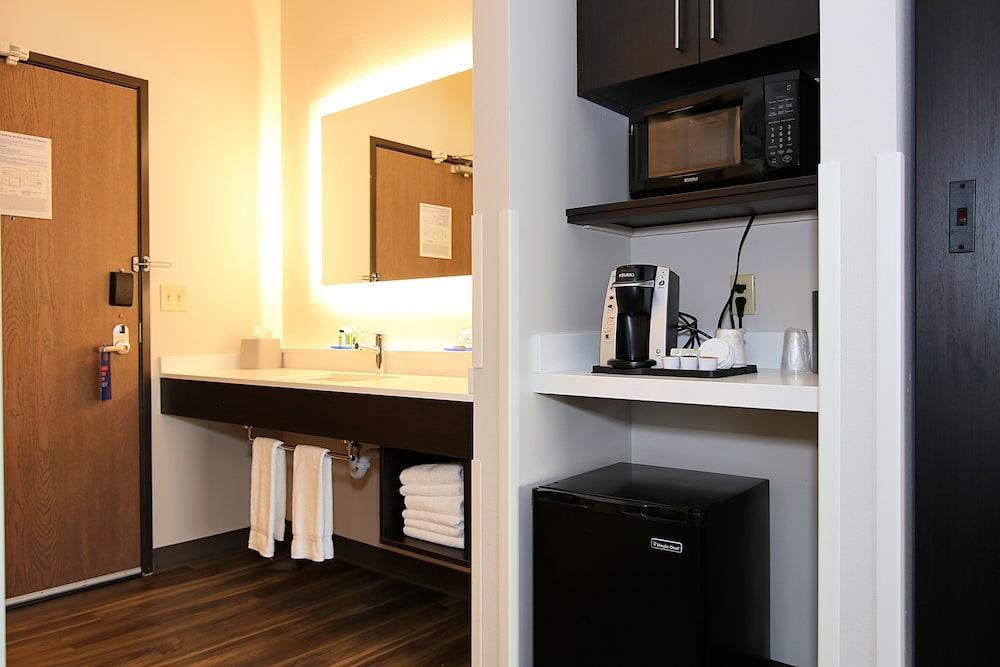 Holiday Inn Express Hotel & Suites Ashland By Ihg Экстерьер фото