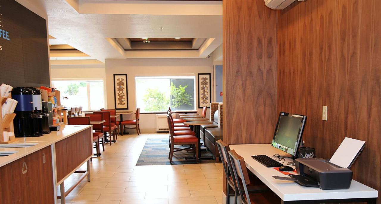 Holiday Inn Express Hotel & Suites Ashland By Ihg Экстерьер фото